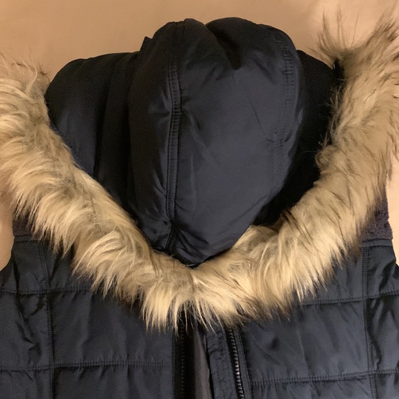 Aeropostale puffer vest - Picture 3 of 6